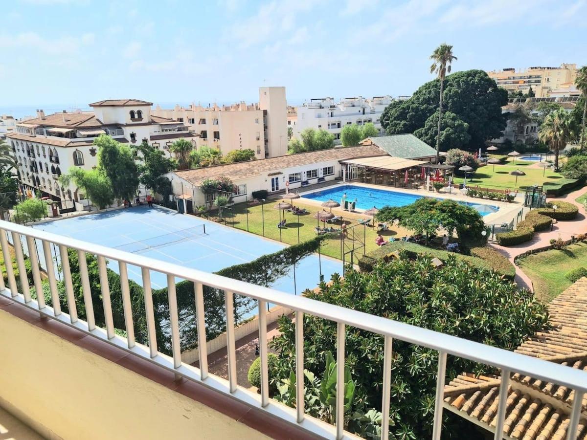 Apartamento Moderno Y Con Estilo En La Carihuela Torremolinos Exterior foto