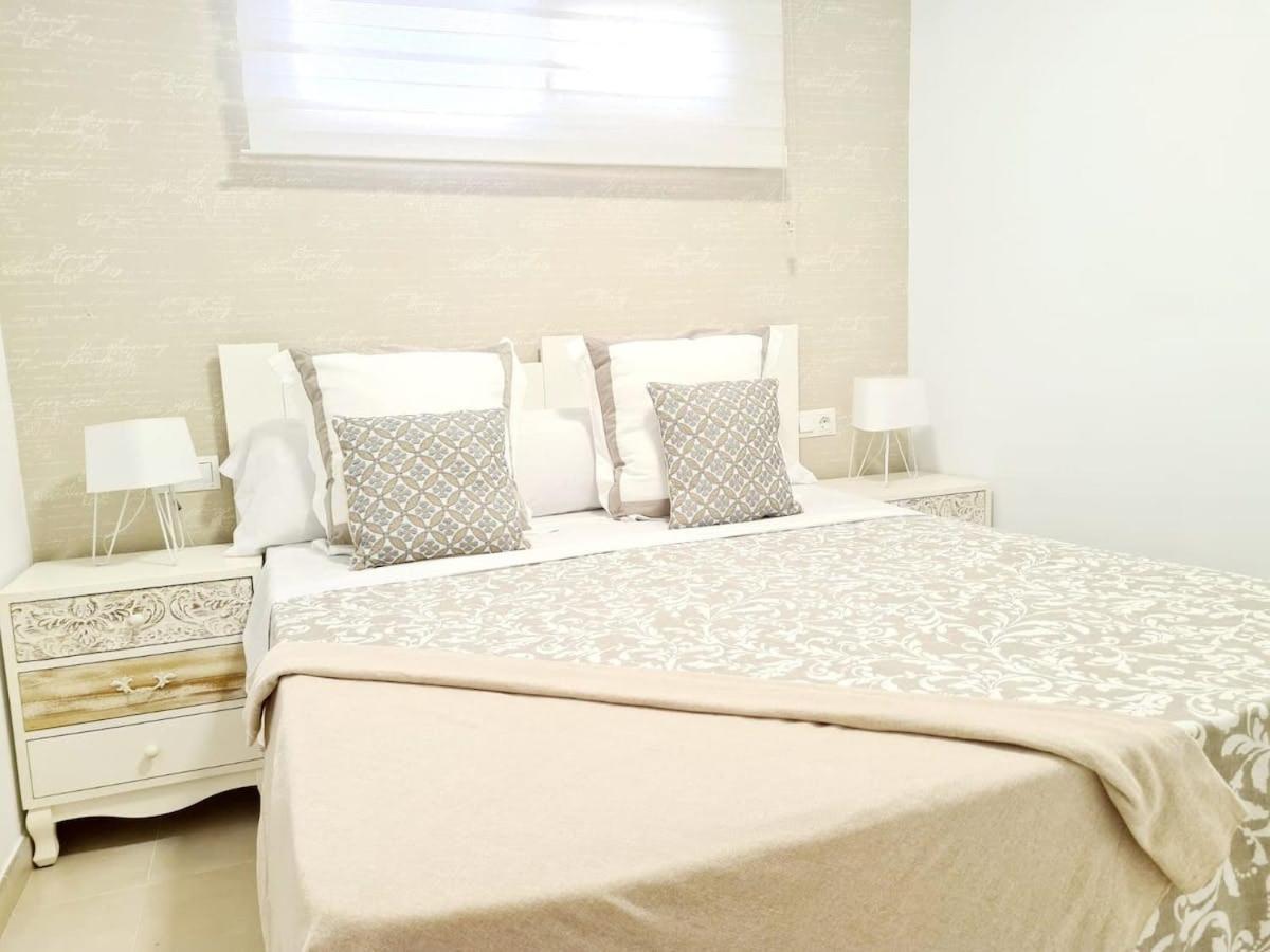 Apartamento Moderno Y Con Estilo En La Carihuela Torremolinos Exterior foto