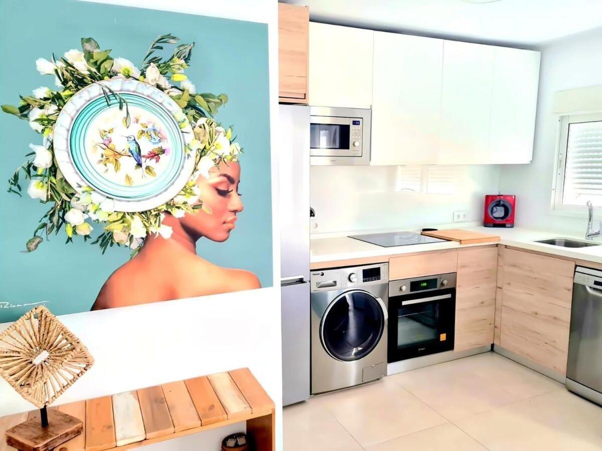 Apartamento Moderno Y Con Estilo En La Carihuela Torremolinos Exterior foto